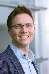 Dr. Matthijs van Leeuwen, group leader